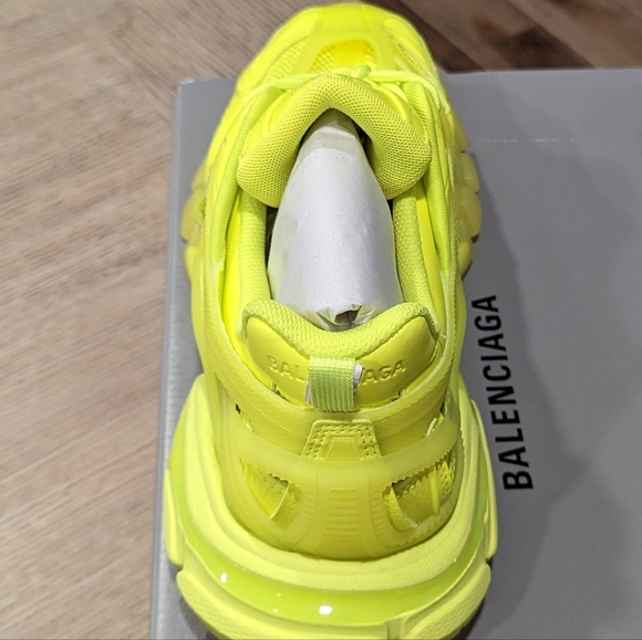 Men's Balenciaga "Track 2" Monochromatic Low-Top Sneakers Yellow - Picture 4 of 7